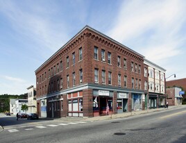 330-336 Central St in Franklin, NH - Building Photo