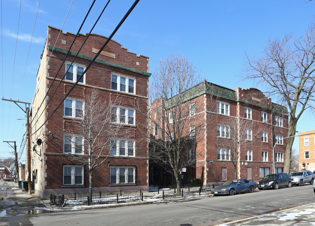 3935-3945 W Division St in Chicago, IL - Building Photo - Building Photo