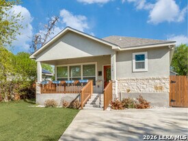 1019 W Rosewood Ave in San Antonio, TX - Building Photo