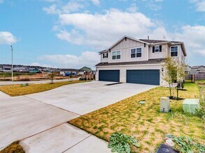 7209 Grenadine Bloom Bnd in Austin, TX - Building Photo - Building Photo