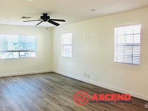 230 Beech St in Bakersfield, CA - Building Photo - Building Photo