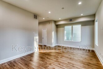 833 Dorchester St in Houston, TX - Building Photo - Building Photo