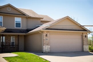 3902 Snowy Owl Dr in Columbia, MO - Foto de edificio - Building Photo