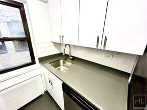 EAST 56 STREET, Unit 9D in New York, NY - Building Photo - Building Photo