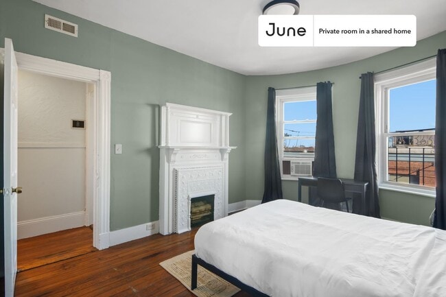 Private bedroom in 4 bed/1.5 bath Home in Boston, MA - Building Photo - Building Photo