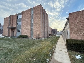 100 W 17th St in Sioux Falls, SD - Building Photo - Building Photo