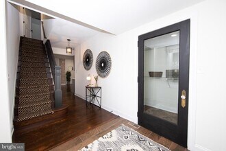 105 W Crystal Lake Ave in Haddon Township, NJ - Building Photo - Building Photo
