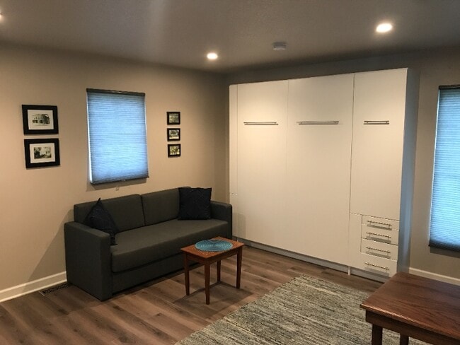 201 5th Ave in Sterling, IL - Building Photo - Building Photo
