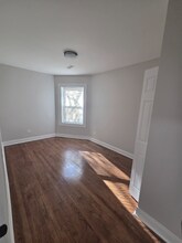 1048 W Marquette Rd in Chicago, IL - Foto de edificio - Building Photo