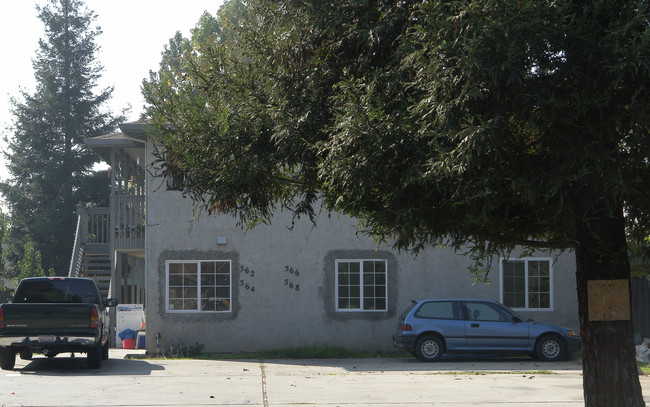 562-568 Fortuna Ave in Atwater, CA - Foto de edificio - Building Photo