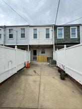 315 S Lehigh St in Baltimore, MD - Building Photo - Building Photo