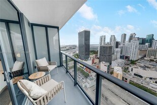 159 NE 6th St, Unit 3310 in Miami, FL - Building Photo