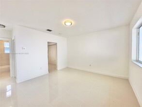 1841 NW 55th St in Miami, FL - Building Photo - Building Photo