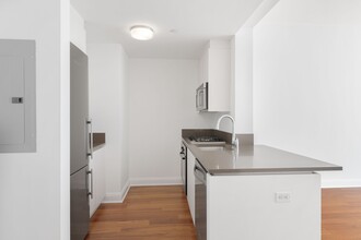 57 Reade St in New York, NY - Building Photo - Building Photo