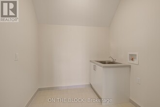 24 Whitewood Dr in Whitchurch-Stouffville, ON - Building Photo - Building Photo