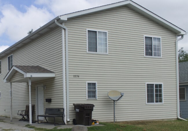 2276 Holdrege St in Lincoln, NE - Building Photo - Building Photo