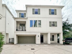 2 Hermann Park Ct in Houston, TX - Building Photo