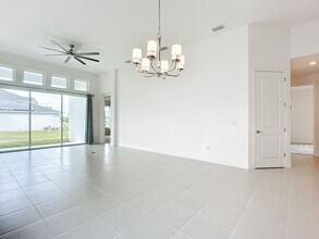234 Mosaic Blvd in Daytona Beach, FL - Foto de edificio - Building Photo