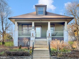 2400 Valley Way in Cheverly, MD - Building Photo