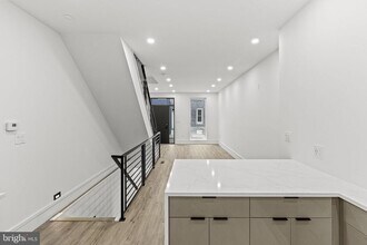2139 Sears St in Philadelphia, PA - Building Photo - Building Photo