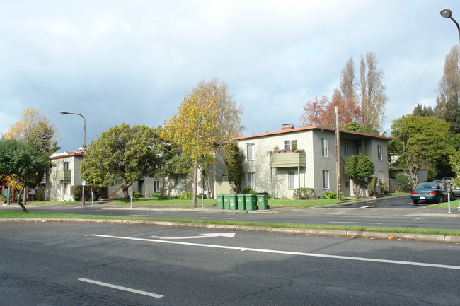 1207-1233 University Ave in Berkeley, CA - Building Photo - Building Photo