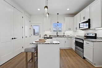 41 W High St in Clarksville, TN - Building Photo - Building Photo