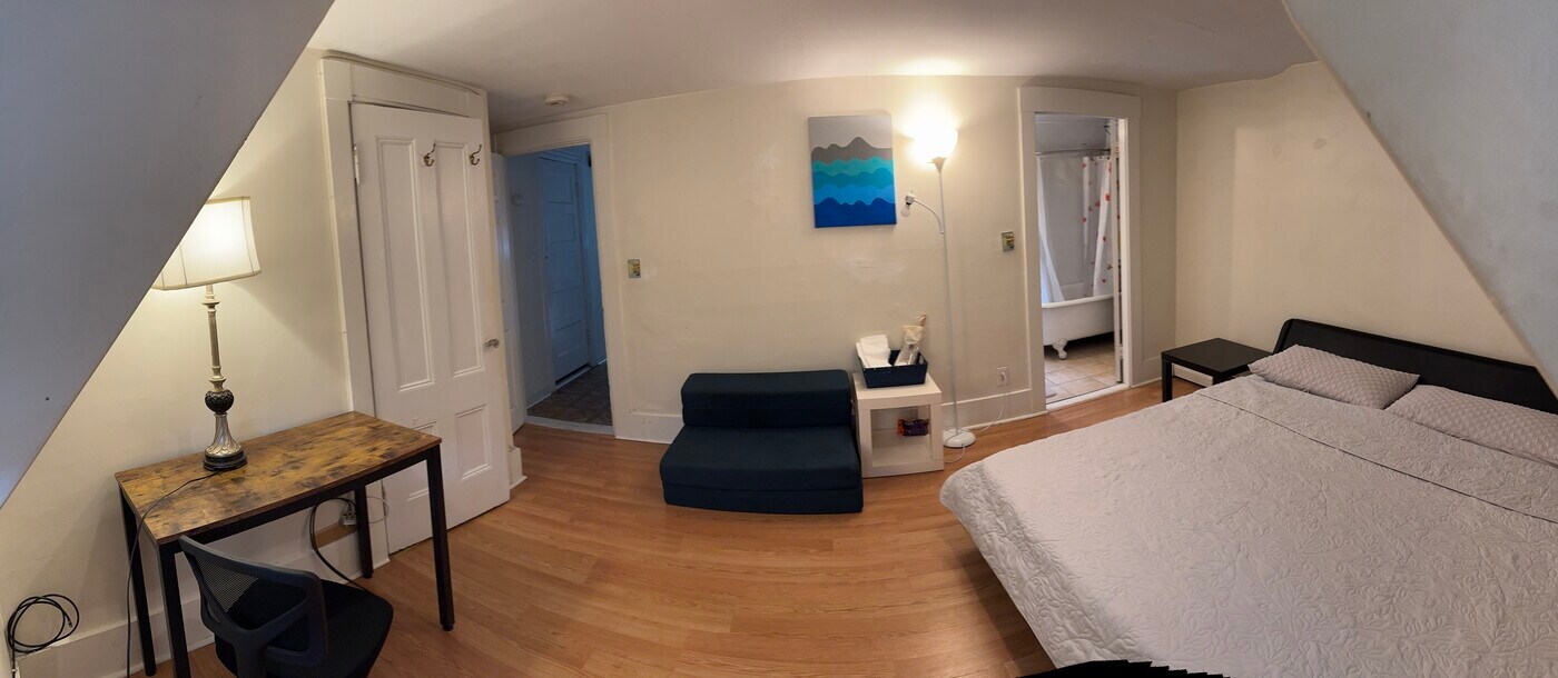 21 Royall St, Unit 3rdFL 1B1B in Medford, MA - Foto de edificio