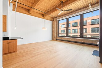 2303 S Michigan Ave in Chicago, IL - Building Photo - Building Photo