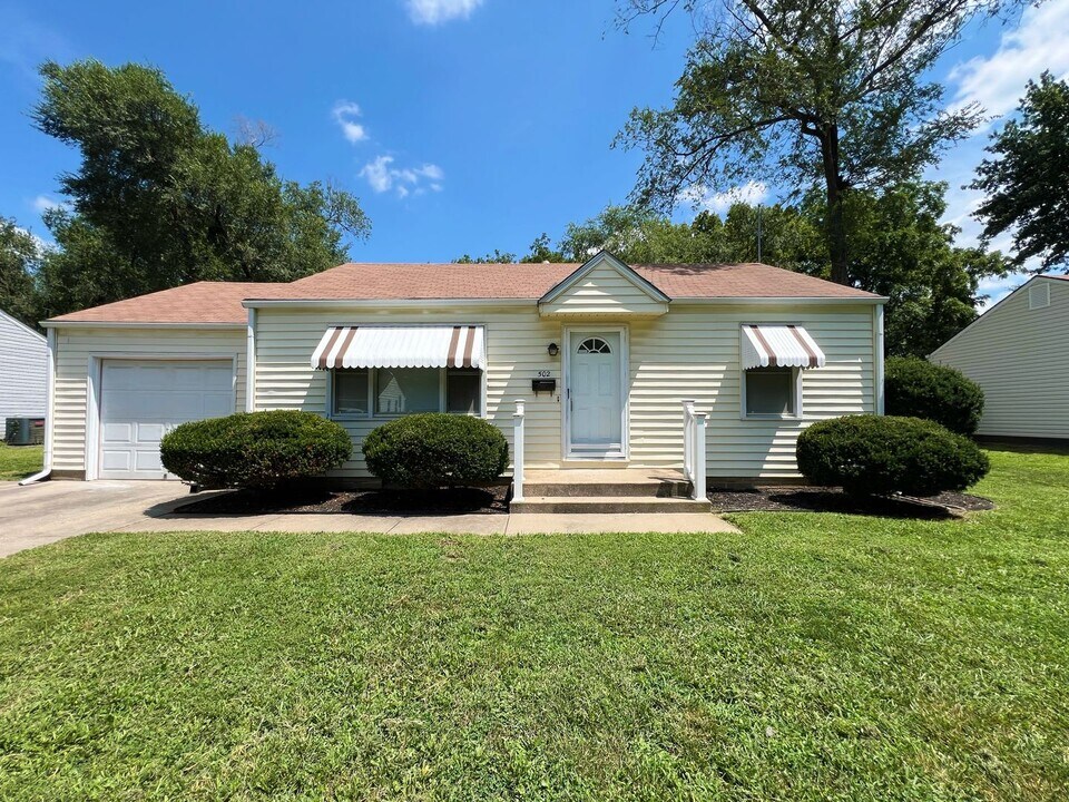 502 N Woodland St in Olathe, KS - Building Photo