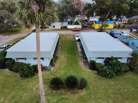 822 N New Hampshire Ave in Tavares, FL - Building Photo