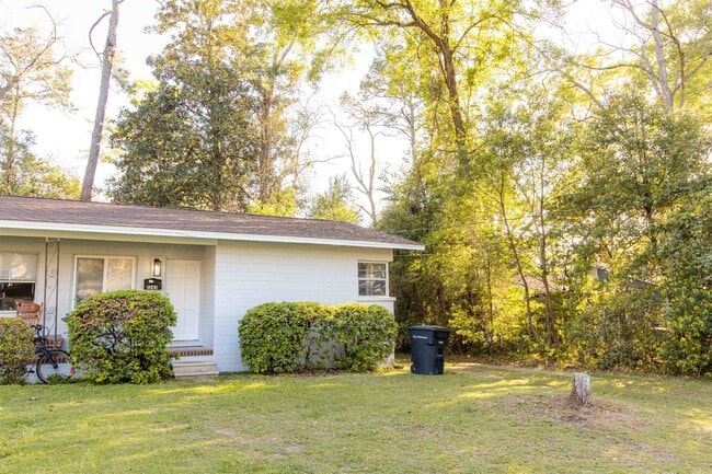 1343 Charlotte St in Tallahassee, FL - Building Photo - Building Photo