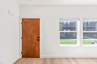 35 N Gateway Dr in Providence, UT - Building Photo - Building Photo