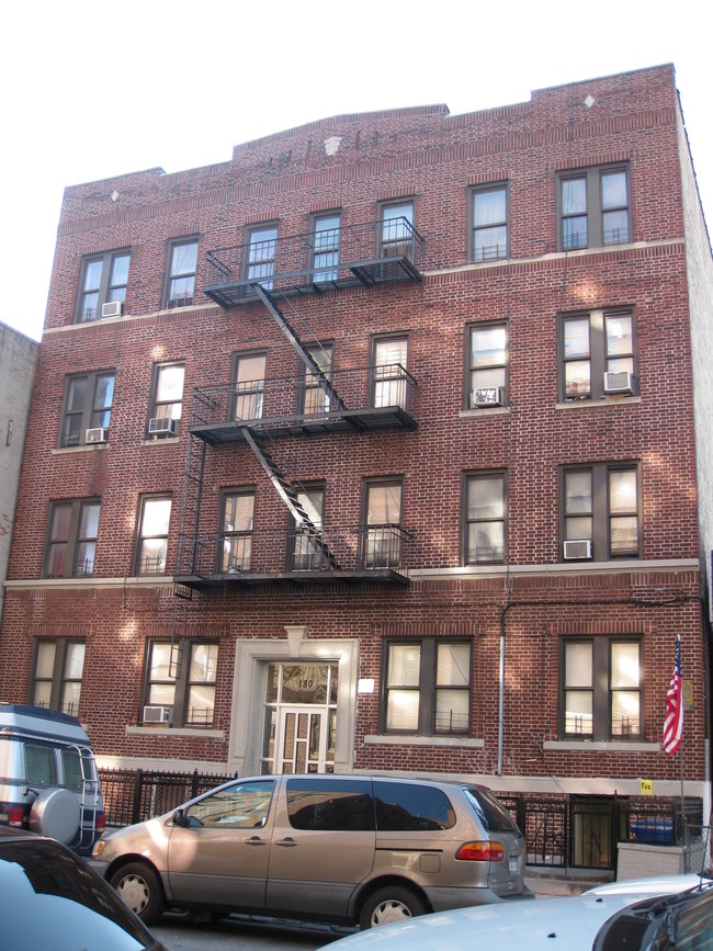 180 Erasmus St in Brooklyn, NY - Building Photo - Building Photo