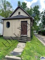 2235 3rd Ave in Terre Haute, IN - Building Photo