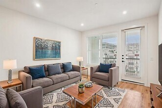 2016 S Ervay St in Dallas, TX - Foto de edificio - Building Photo