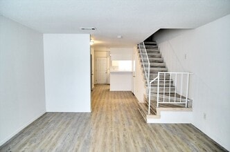 9563 Olde Towne Row in Dallas, TX - Building Photo - Building Photo