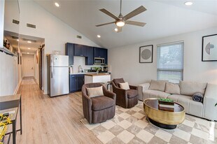 4049 Lucille St in Houston, TX - Building Photo