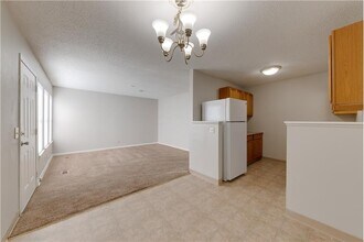 1916 S Hiram St in Wichita, KS - Building Photo - Building Photo