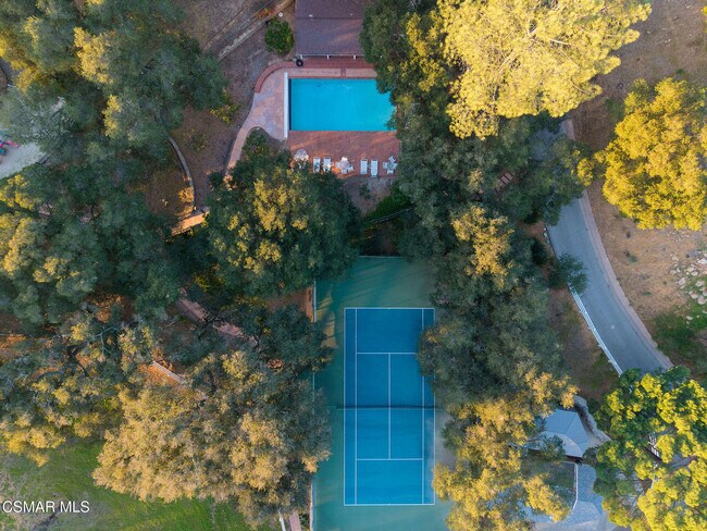 1753 Hidden Vly Rd in Westlake Village, CA - Building Photo - Building Photo