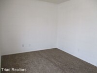 6087 Daisy Ave photo'