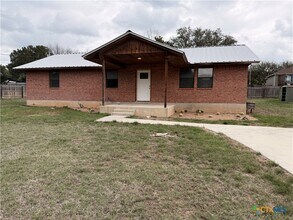 1616 Lonesome in Canyon Lake, TX - Building Photo - Building Photo