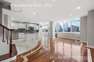 737 W Washington Blvd in Chicago, IL - Foto de edificio - Building Photo