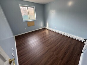 1833 Harrison Ave-Unit -2 in Bronx, NY - Foto de edificio - Building Photo