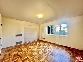 5205 Village Green in Los Angeles, CA - Building Photo - Building Photo