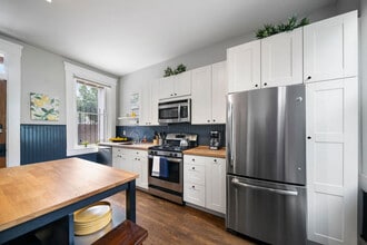 1826 Republic St in Cincinnati, OH - Building Photo - Building Photo