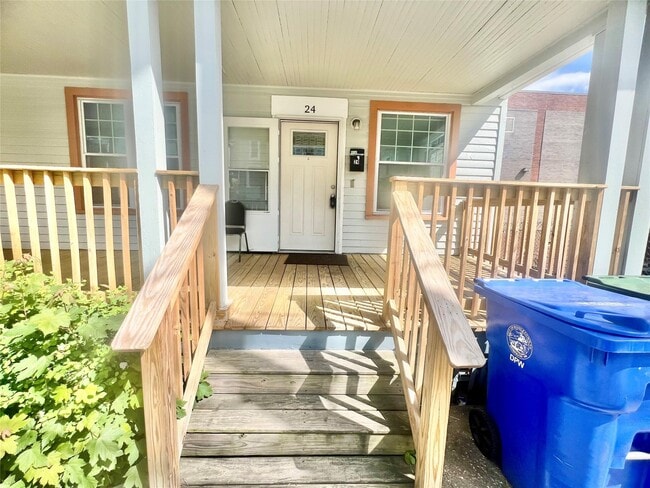 26 Linden Ave in Middletown, NY - Building Photo - Building Photo