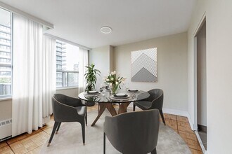 606 Avenue Road in Toronto, ON - Building Photo - Building Photo