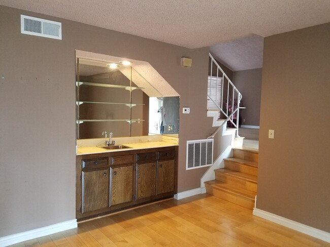 15616 Lancelot Ave in Norwalk, CA - Building Photo - Building Photo