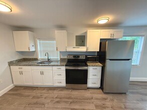 27 NW 11th Ave in Delray Beach, FL - Building Photo - Building Photo