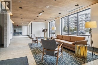 40 ESPLANADE Pl in Grimsby, ON - Building Photo - Building Photo